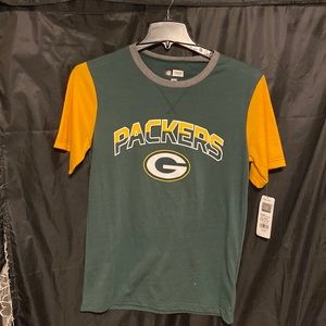 GreenBay Packers NFL medium tshirt.